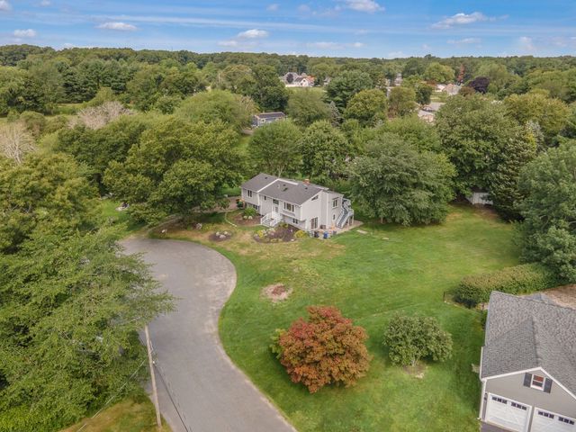 37 Slade St, Swansea, MA 02777