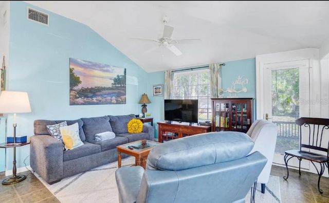 526 5TH AVENUE N, Safety Harbor, FL 34695