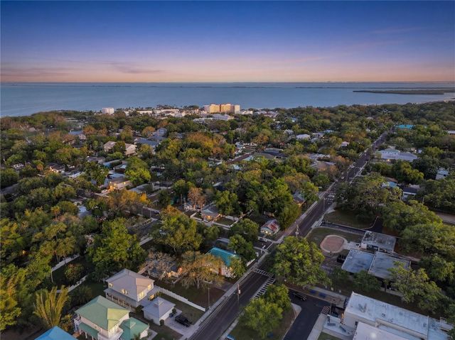 526 5TH AVENUE N, Safety Harbor, FL 34695