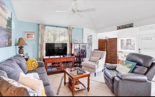 526 5TH AVENUE N, Safety Harbor, FL 34695