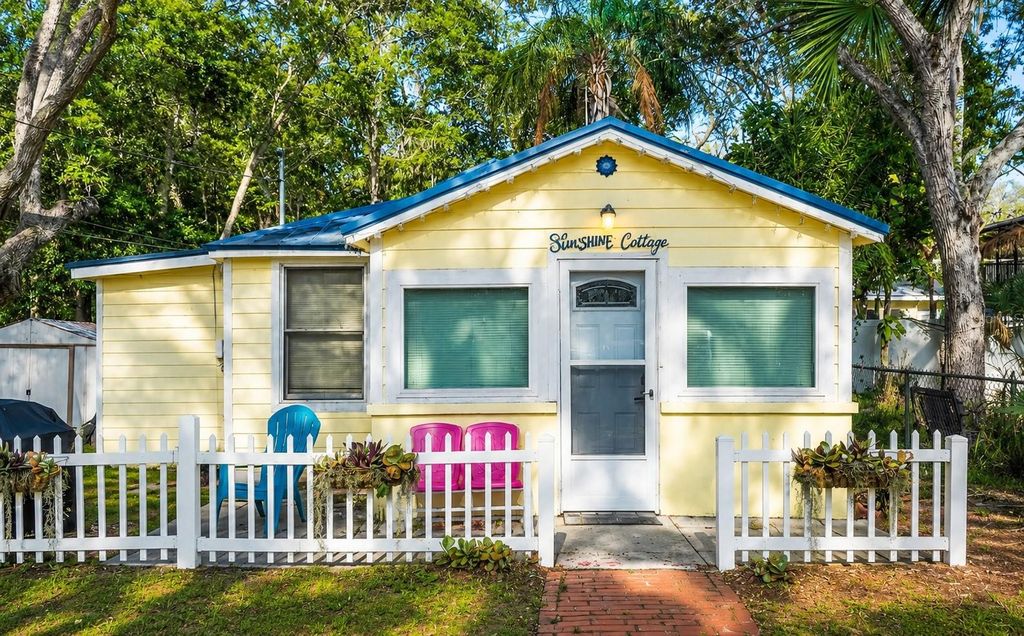 526 5TH AVENUE N, Safety Harbor, FL 34695