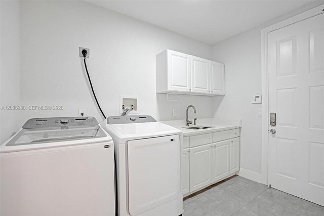 453 SW 5th Ave, Fort Lauderdale, FL 33315
