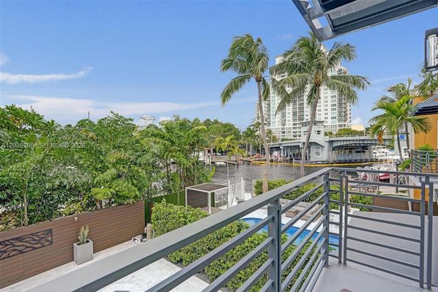 453 SW 5th Ave, Fort Lauderdale, FL 33315
