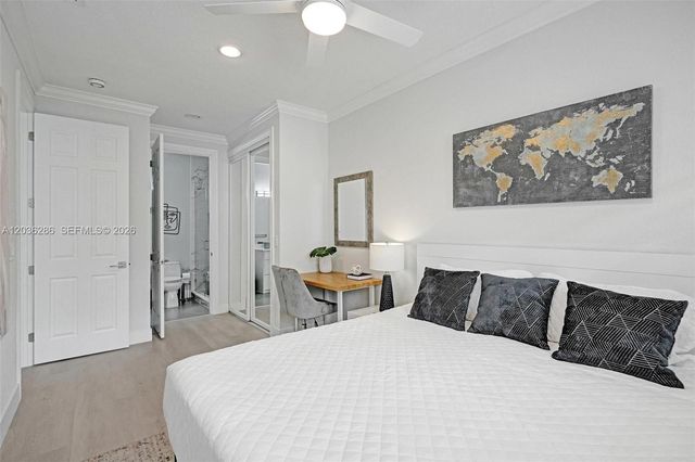 453 SW 5th Ave, Fort Lauderdale, FL 33315