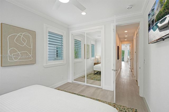 453 SW 5th Ave, Fort Lauderdale, FL 33315