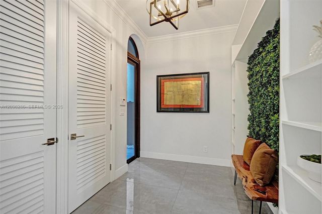 453 SW 5th Ave, Fort Lauderdale, FL 33315