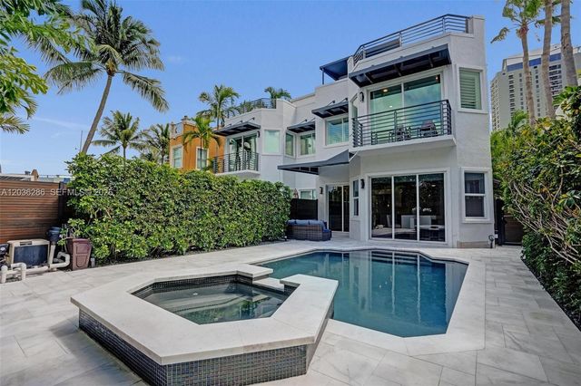 453 SW 5th Ave, Fort Lauderdale, FL 33315