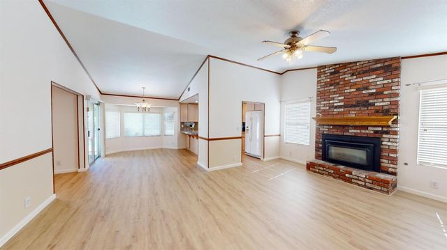 1142 Mammoth Dr, Manteca, CA 95337