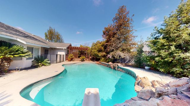 1142 Mammoth Dr, Manteca, CA 95337