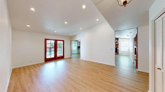 1142 Mammoth Dr, Manteca, CA 95337