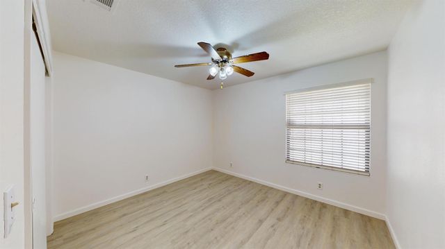 1142 Mammoth Dr, Manteca, CA 95337