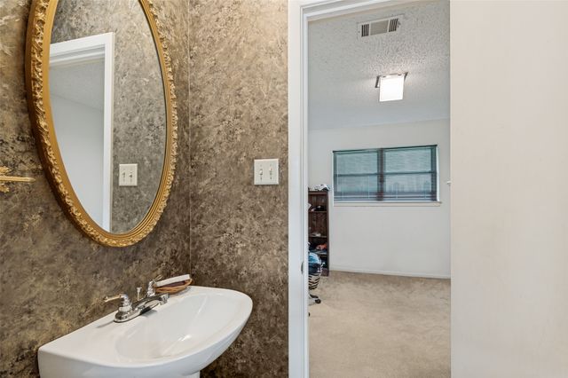 4700 Creekside Drive, Arlington, TX 76013