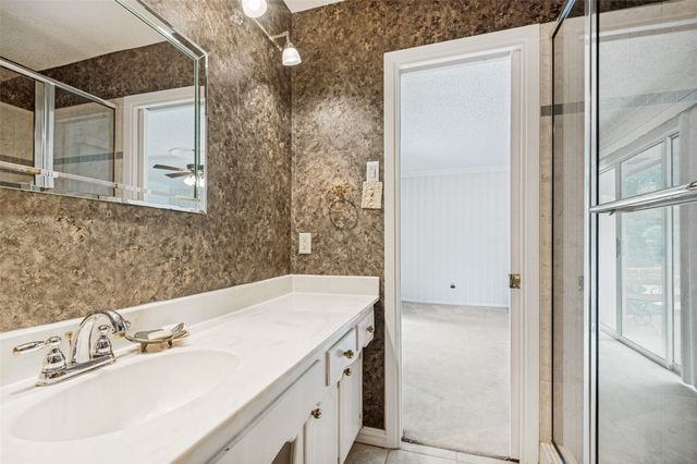 4700 Creekside Drive, Arlington, TX 76013