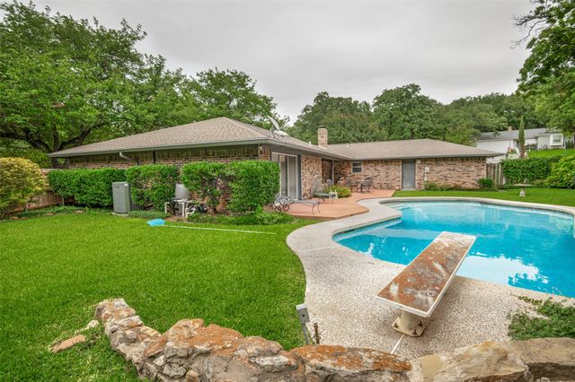 4700 Creekside Drive, Arlington, TX 76013