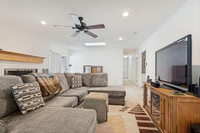 4700 Creekside Drive, Arlington, TX 76013