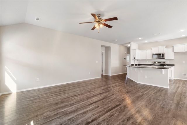 1721 Hermitage Drive, Centerton, AR 72719