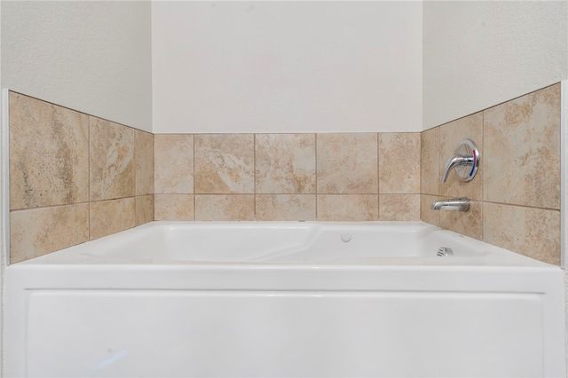 1721 Hermitage Drive, Centerton, AR 72719