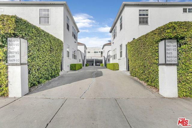 8613 W Olympic Boulevard, Los Angeles, CA 90035
