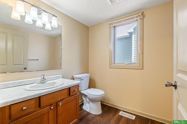 4205 Lake Street, Omaha, NE 68111