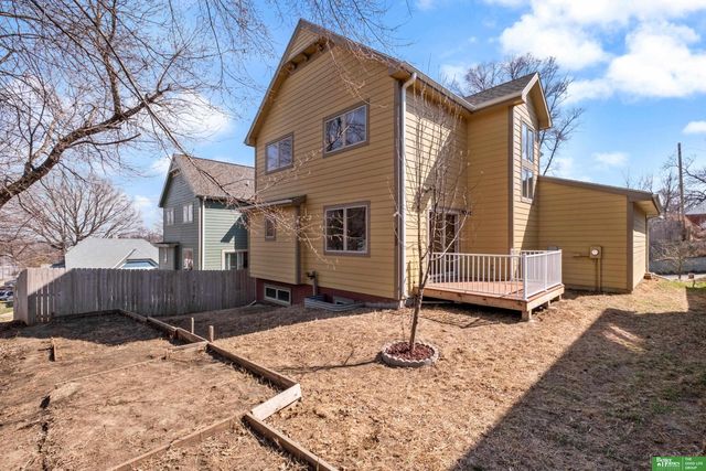 4205 Lake Street, Omaha, NE 68111