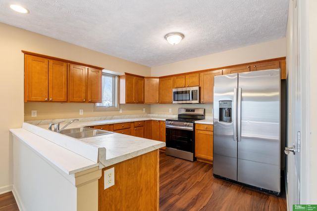 4205 Lake Street, Omaha, NE 68111