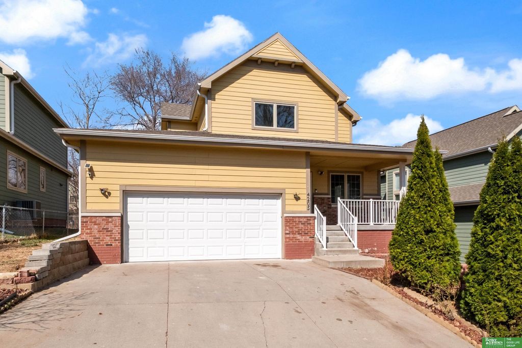 4205 Lake Street, Omaha, NE 68111