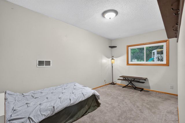 13616 W 137th Place, Burnsville, MN 55337