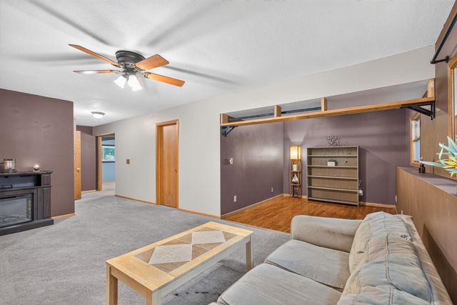 13616 W 137th Place, Burnsville, MN 55337