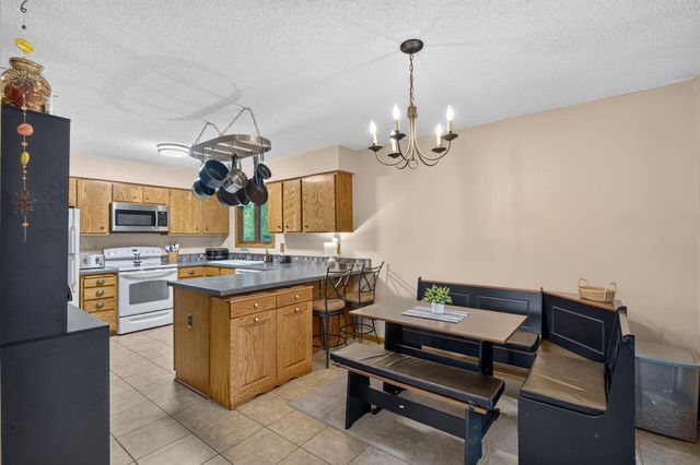 13616 W 137th Place, Burnsville, MN 55337