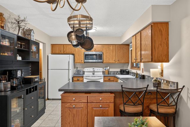 13616 W 137th Place, Burnsville, MN 55337