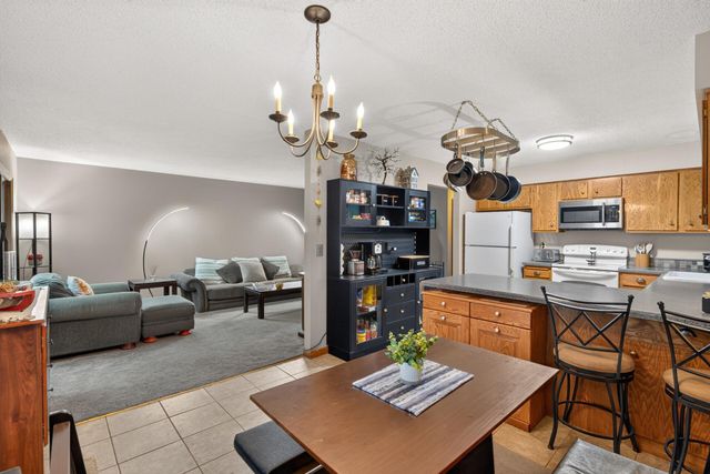 13616 W 137th Place, Burnsville, MN 55337