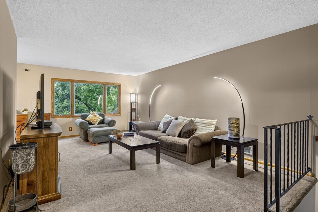 13616 W 137th Place, Burnsville, MN 55337 — photo 2