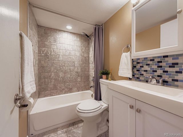 4234 W Pondview Drive, Littleton, CO 80123