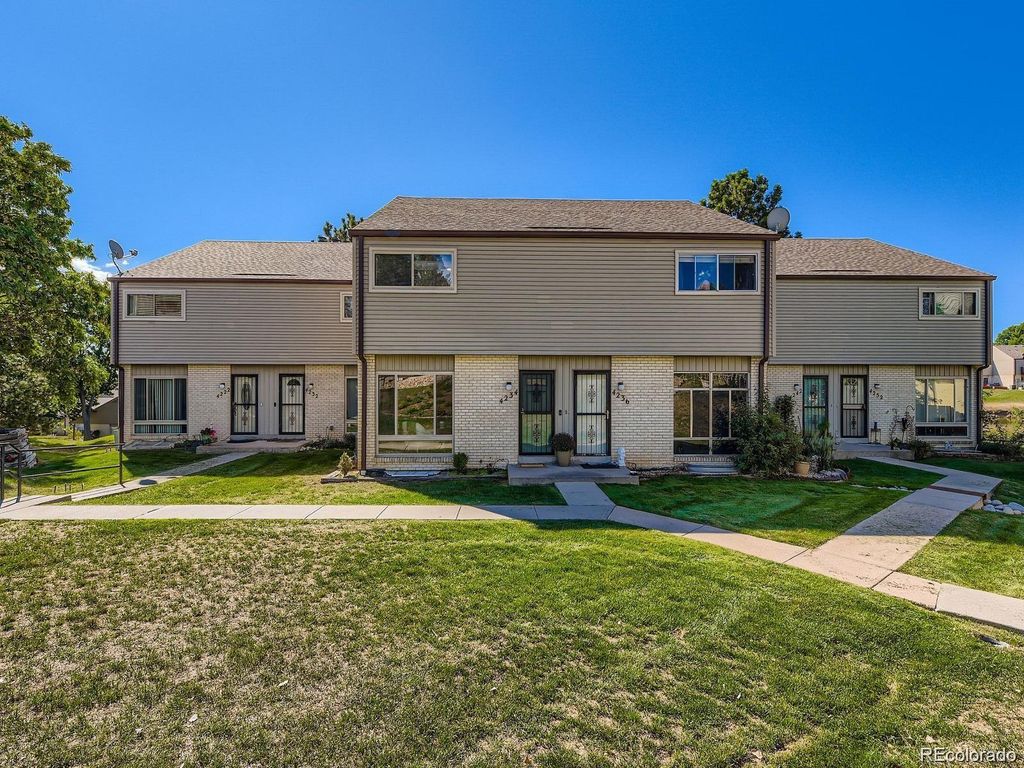 4234 W Pondview Drive, Littleton, CO 80123