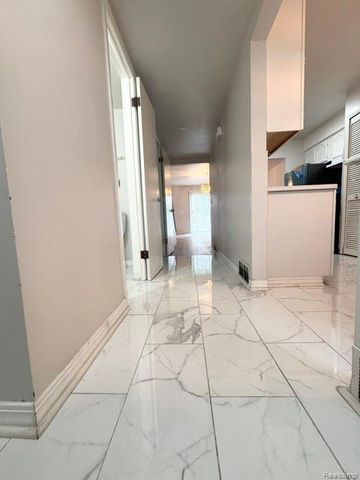 4386 15 Mile Road, Sterling Heights, MI 48310