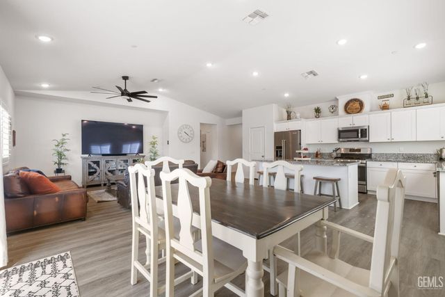 10819 Monte Video Place, Bakersfield, CA 93306