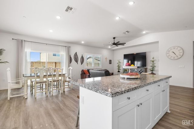 10819 Monte Video Place, Bakersfield, CA 93306