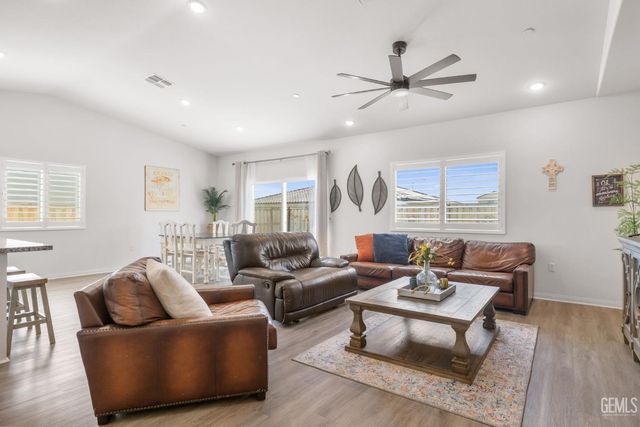 10819 Monte Video Place, Bakersfield, CA 93306