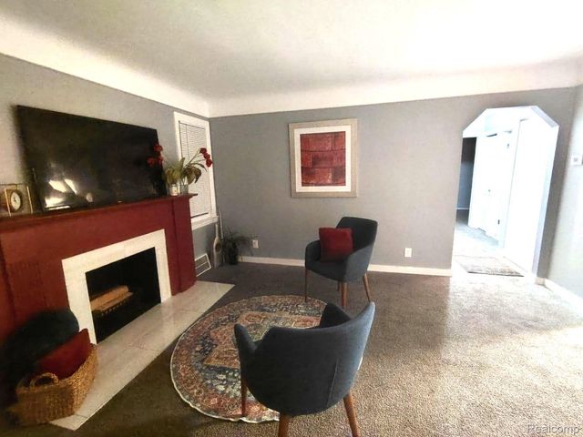 6144 RADNOR Street, Detroit, MI 48224