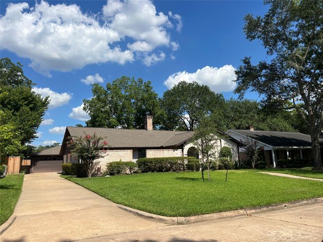 526 Ashford Forest Drive, Houston, TX 77079