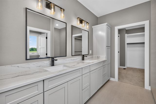 2912 NW Fairfield Court, Ankeny, IA 50023