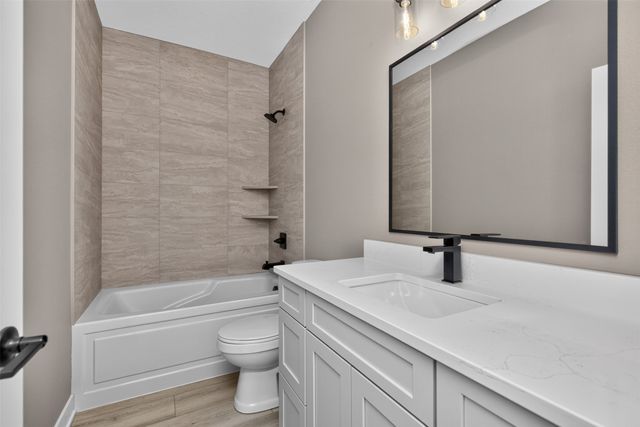 2912 NW Fairfield Court, Ankeny, IA 50023
