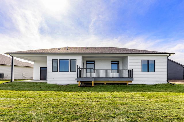 2912 NW Fairfield Court, Ankeny, IA 50023