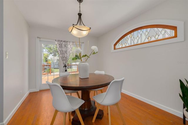 445 25TH AVENUE N, St Petersburg, FL 33704