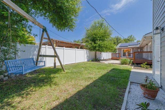445 25TH AVENUE N, St Petersburg, FL 33704