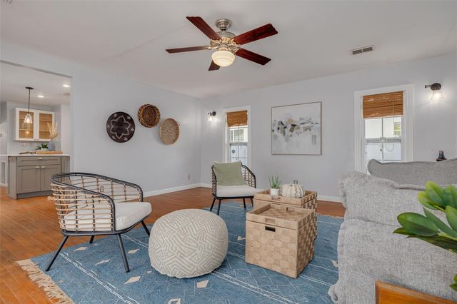 445 25TH AVENUE N, St Petersburg, FL 33704