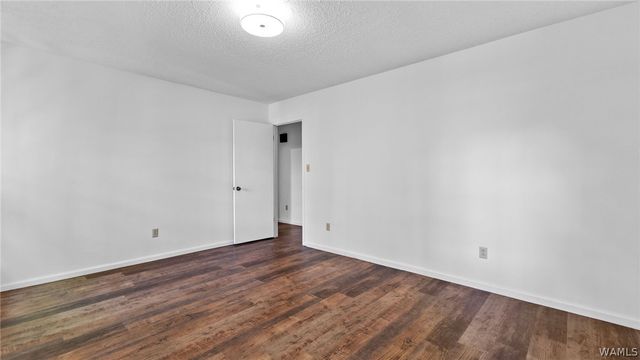 1704 Edgewater, Northport, AL 35473