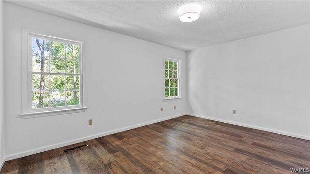 1704 Edgewater, Northport, AL 35473