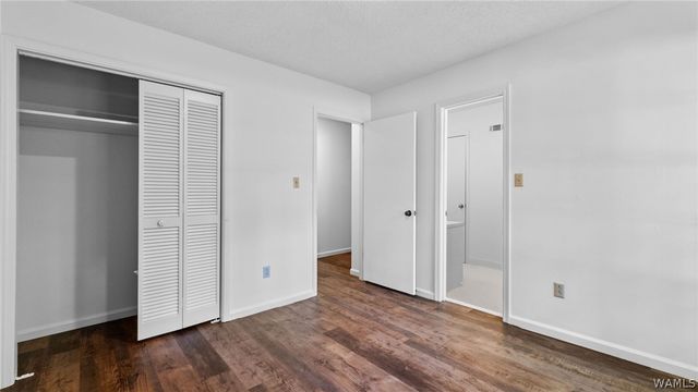 1704 Edgewater, Northport, AL 35473