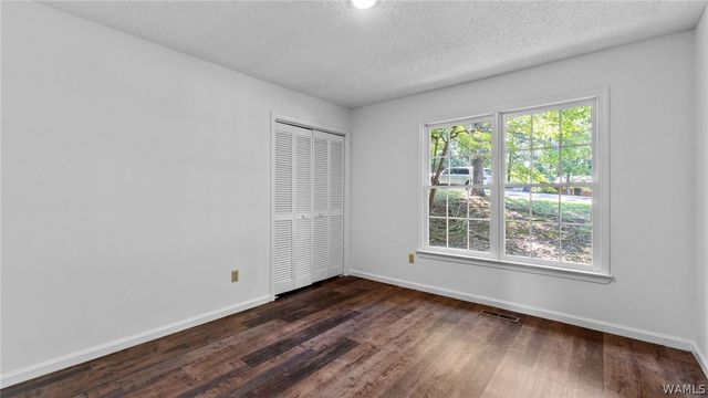 1704 Edgewater, Northport, AL 35473